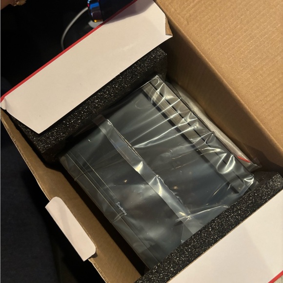 Brand new 7inch radio display with gps (never opened) - Picture 4 of 7